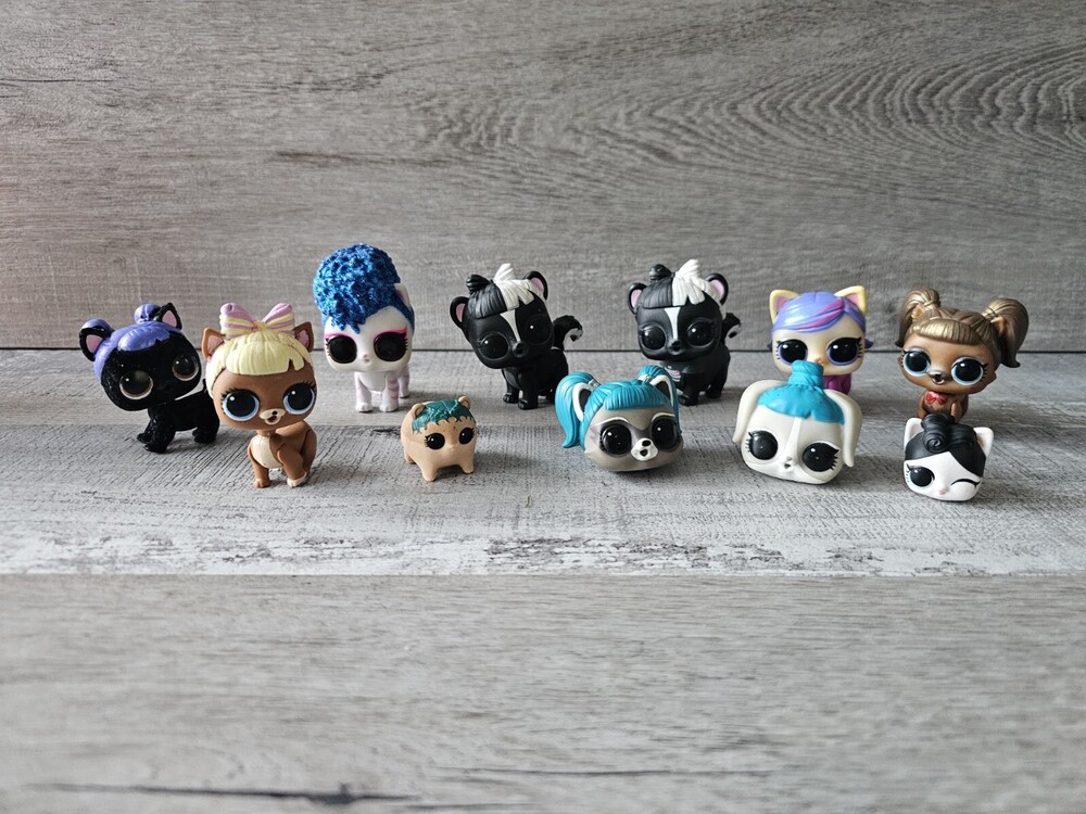 LOL SURPRISE Dolls Pets Lot of 8 Mini Pets Pretend Play Cats Dogs Skunk Hamster